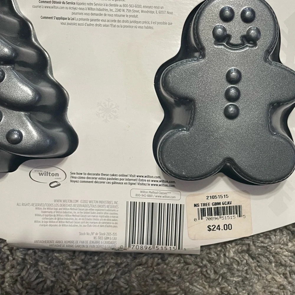 Wilton Pan Christmas Gingerbread Christmas Tree‎ non stick NWT bakeware
